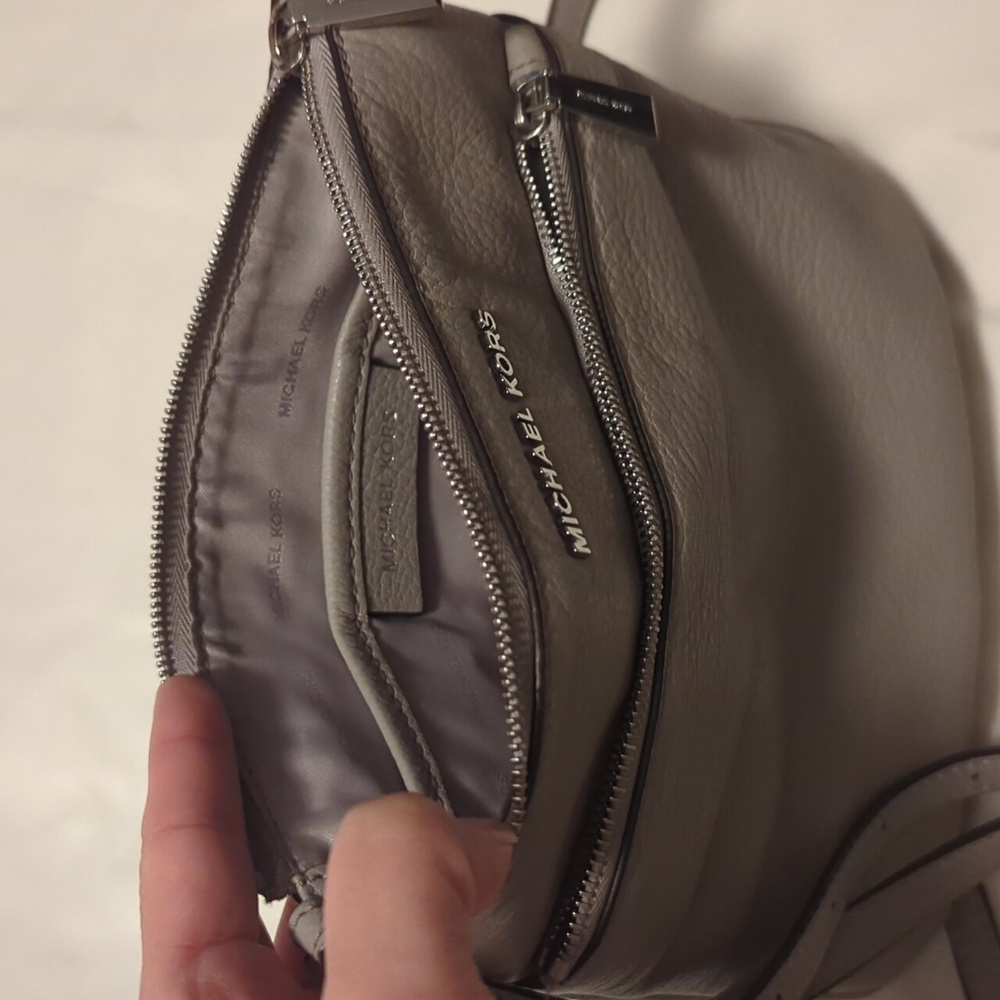 Michael Kors Gray Crossbody Bag - Picture 5 of 9